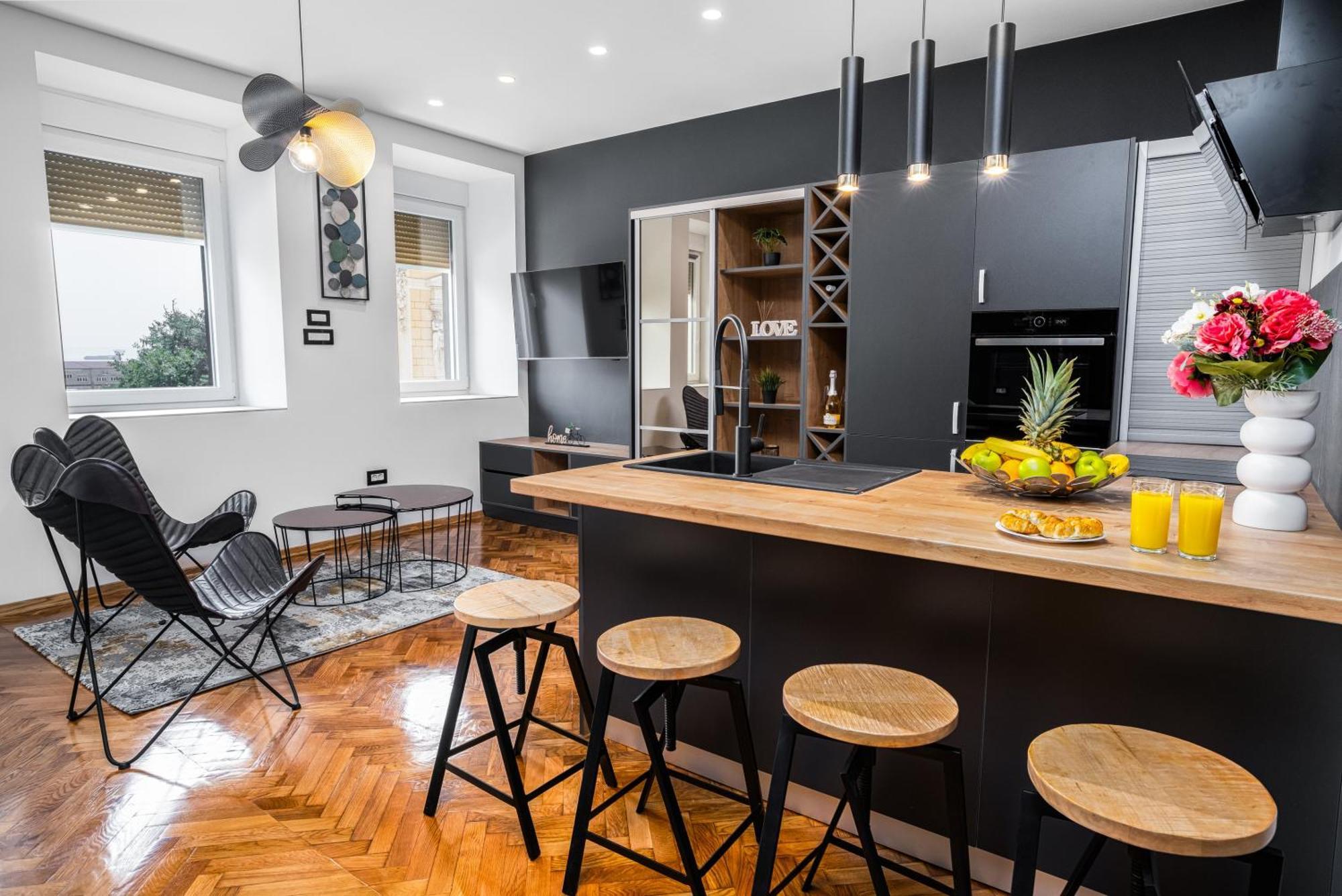 Atelier Apartments Rijeka Exterior photo
